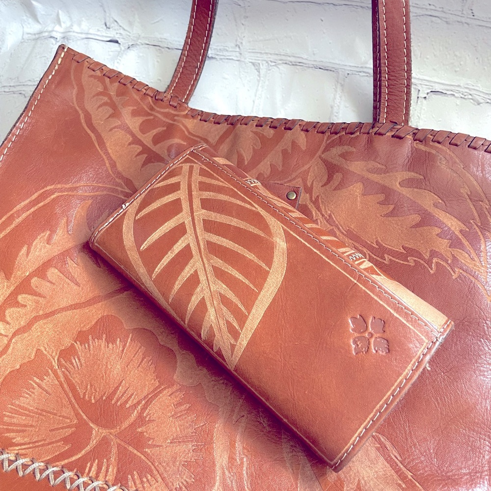 Patricia Nash Handbag with matching wallet